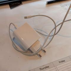 Adaptér, ako bolo nahlásené Inntel Hotels Utrecht Centre pomocou iLost