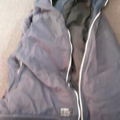 Kleding - Jas, rapporterat av Centraal magazijn med iLost