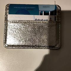 Portefeuilles, a été signalé par Bibliotheek Neude (Utrecht) utilisant iLost