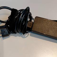 Carregador de portátil, como reportado por Padualaan 101 utilizando o iLost