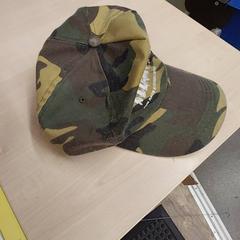 Cap enfant vert militaire et pins, segundo informou IKEA Toulon usando iLost