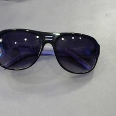 Sunglasses Zwart, as reported by Walibi Holland using iLost