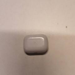 Estuche de carga leeg, segundo informou Qbuzz ZHN usando iLost