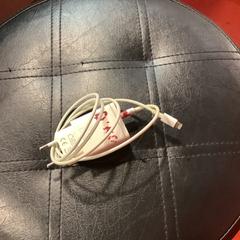 Charger, zoals gemeld door MEININGER Hotel Bordeaux Gare Saint-Jean met iLost