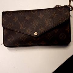 Handtasje، كما تم الإبلاغ عنه بواسطة Qbuzz ZHN عبر iLost