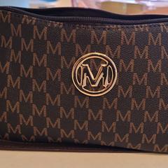 Ladies bag, as reported to iLost