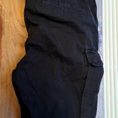 Calças Zwart, como reportado por Connexxion Haarlem IJmond utilizando o iLost