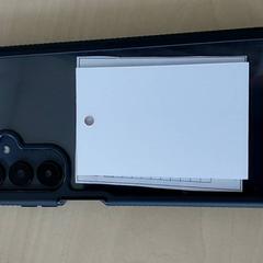 Smarthphone - Samsung, como reportado por Regio Oost-Vlaanderen utilizando o iLost