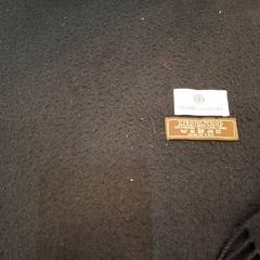 Echarppe echarpe noir, segons ha informat IKEA Paris Nord Roissy mitjançant iLost