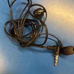 イヤホン 黒 がiLostで IKEA福岡新宮 によって報告されました