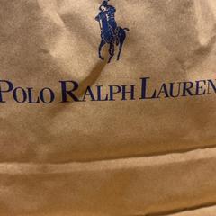 حقائب حمل وحقائب اليد Polo، كما تم الإبلاغ عنه بواسطة Designer Outlet Roermond عبر iLost