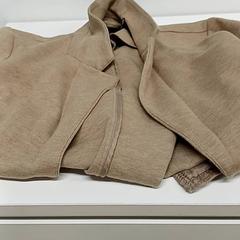 Bunda Beige foncé marron, jak nahlášeno IKEA Saint-Etienne pomocí iLost
