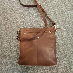 Handtas bruin, gisa salatu by Gemeente Hilversum iLost erabiliz