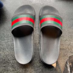 Schoen, zoals gemeld door Hotel V Fizeaustraat met iLost