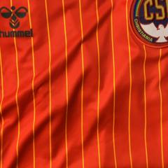 قمصان، كما تم الإبلاغ عنه بواسطة MEININGER Hotel Copenhagen عبر iLost