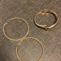 Ornament & Sieraden, zoals gemeld door MEININGER Hotel Brussels City Center met iLost