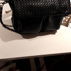 かばん がiLostで Campus Den Haag によって報告されました