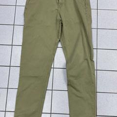 السراويل Green، كما تم الإبلاغ عنه بواسطة Ramada by Wyndham Amsterdam Airport Schiphol عبر iLost