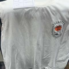 Tshirt White, rapporterat av The Dominican med iLost