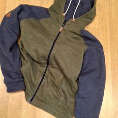 Kurtka męska Vert et bleu, zgłoszono przez IKEA Nice Saint Isidore przy użyciu iLost