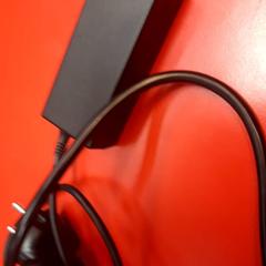 Oplader laptop, zoals gemeld door UvA REC met iLost