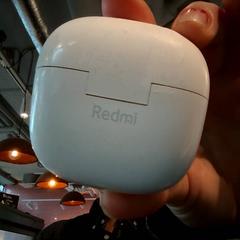 Earpods redmi, segundo informou The Tire Station Hotel usando iLost