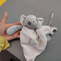 Ölelős pofon rose et gris à étoiles, amint azt IKEA Nantes az iLost segítségével jelentette.