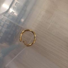 ジュエリー Boucle d'oreille (seule) がiLostで IKEA Liège によって報告されました