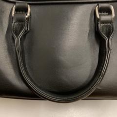 カバン がiLostで IKEA神戸 によって報告されました