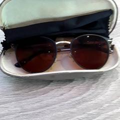 Slnečné okuliare, ako bolo nahlásené EBS Tramplein pomocou iLost