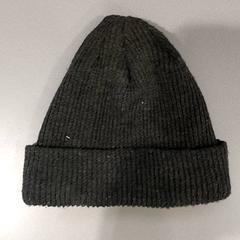 Kleding -Muts, jak nahlášeno Centraal magazijn pomocí iLost