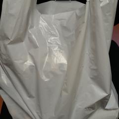 Borsa blanc en plastique, come riportato da TCL utilizzando iLost