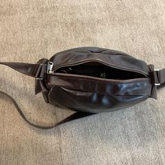 Bossa Bruin, schoudertas, segons ha informat Gemeente Alkmaar mitjançant iLost