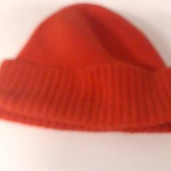 قبعة صغيرة، كما تم الإبلاغ عنه بواسطة IKEA Breda عبر iLost