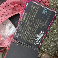 Foto herinnering boek roze, amint azt az iLostnak jelentették.