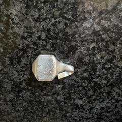 Ring zilver, jak bylo nahlášeno na iLost