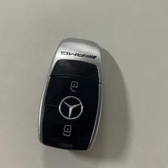 Autoaren giltza, gisa salatu by Silver Sands Beach iLost erabiliz