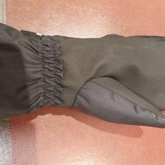 Rukavice noir, jak nahlášeno TCL pomocí iLost