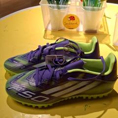 Zapato, ha sido reportado por IKEA Villiers-sur-Marne con iLost