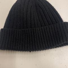 قبعة صغيرة، كما تم الإبلاغ عنه بواسطة HTM عبر iLost