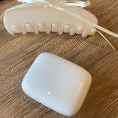 Wireless earphones ecou, as reported by MEININGER Hotel Marseille Centre la Joliette using iLost