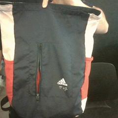 Batoh, jak nahlášeno MEININGER Hotel Vienna Downtown Franz pomocí iLost