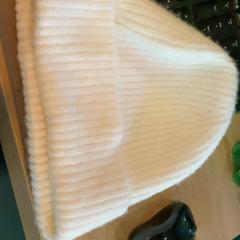 İLost kullanarak MEININGER Hotel Köln West tarafından bildirildiği gibi Şapka