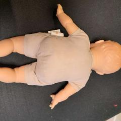 Bambola baigneur, come riportato da TCL utilizzando iLost