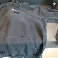 Kleding Trui, jak nahlášeno Centraal magazijn pomocí iLost