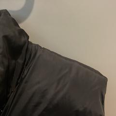 Body warmer zwart - 070326 DLDK, as reported by Ziggo Dome using iLost