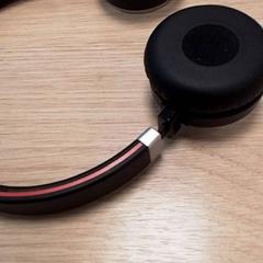 Słuchawki Zwart, zgłoszono przez Qbuzz Fryslân przy użyciu iLost