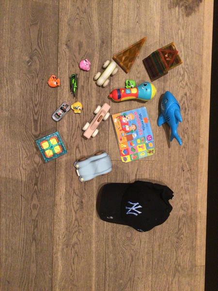 Hat & Children's toys