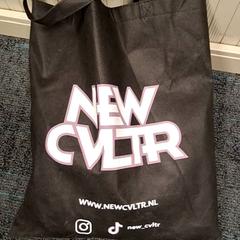 حقائب حمل وحقائب اليد، كما تم الإبلاغ عنه بواسطة Breng Nijmegen عبر iLost