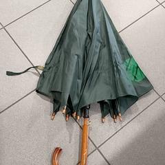 Guarda-chuva Donkergroen, como reportado por Centraal magazijn utilizando o iLost